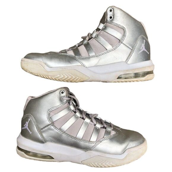RARE 2018 Air Jordan Max Aura Silv Sz 6 - Picture 1 of 16